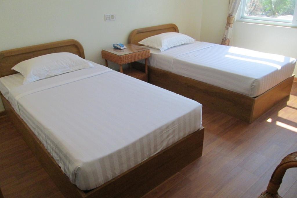 Golden Dream Hotel Mandalay Buitenkant foto