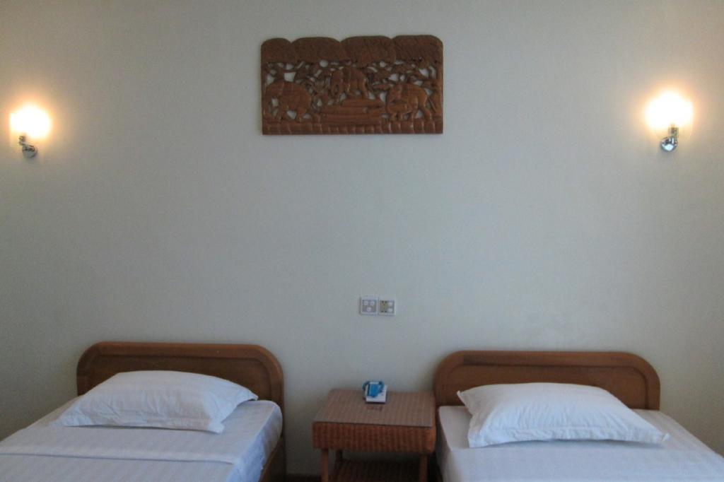 Golden Dream Hotel Mandalay Buitenkant foto