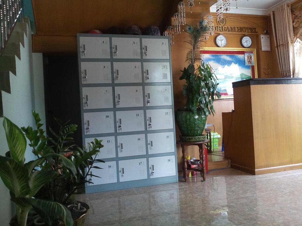 Golden Dream Hotel Mandalay Buitenkant foto