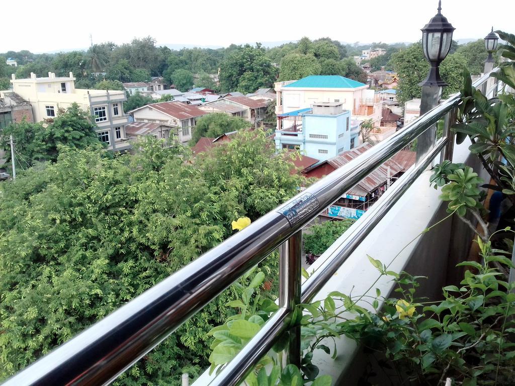 Golden Dream Hotel Mandalay Buitenkant foto