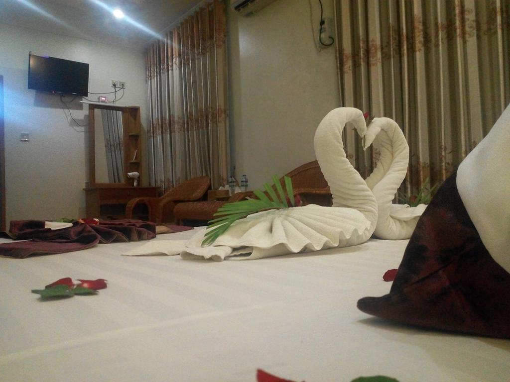 Golden Dream Hotel Mandalay Buitenkant foto